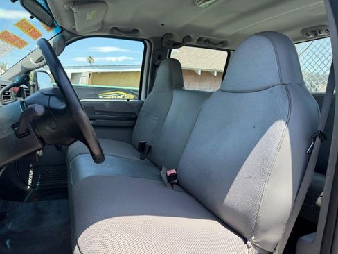 Used 2003 Ford F450 2WD Crew Cab Super Duty image 29