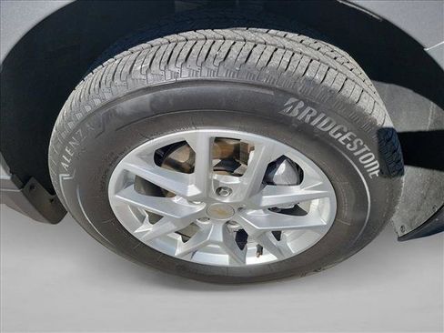 Used 2023 Chevrolet Equinox LT w/ LPO, Floor Liner Package image 10