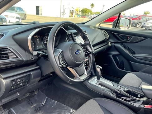 Used 2018 Subaru Crosstrek 2.0i Premium w/ Eyesight System image 11