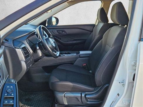 Used 2024 Nissan Rogue S image 15