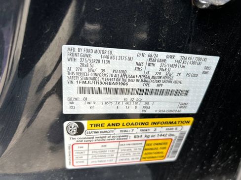 Used 2024 Ford Expedition XLT RWD image 6