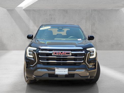 Used 2025 GMC Terrain Elevation AWD/4WD image 3