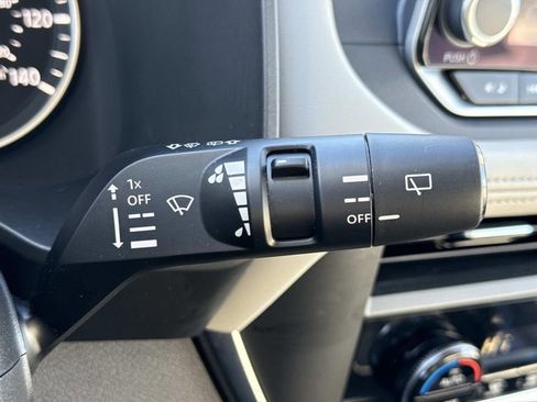 Used 2023 Nissan Rogue SV AWD/4WD image 11