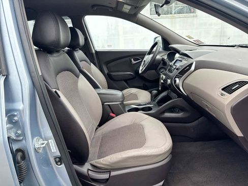 Used 2011 Hyundai Tucson GLS image 15