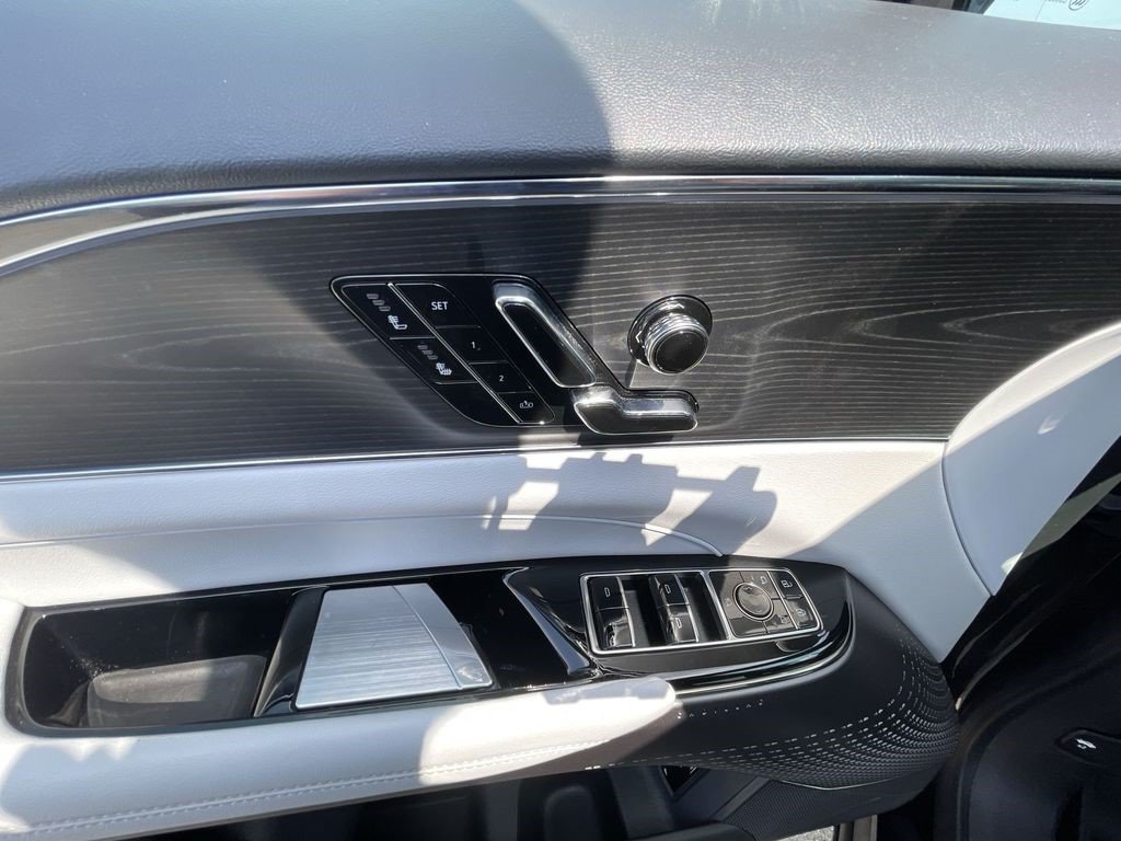 Certified 2024 Cadillac Lyriq Luxury RWD image 20