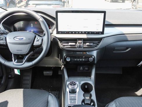 New 2025 Ford Escape SE image 12