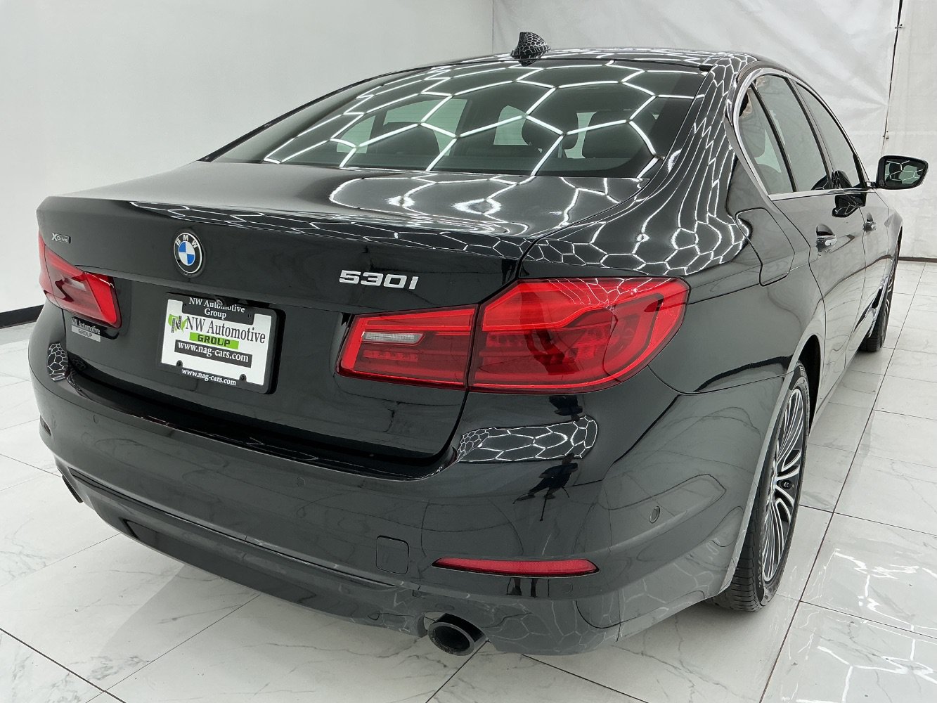 Used 2017 BMW 530i xDrive AWD/4WD image 8