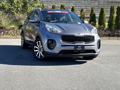 Used 2017 Kia Sportage EX w/ EX Premium Package image 2