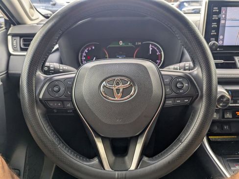 Used 2019 Toyota RAV4 Limited image 30