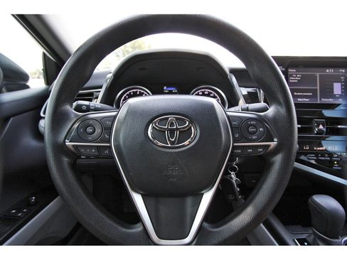 Used 2023 Toyota Camry LE FWD image 13