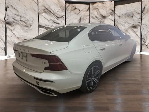 Used 2021 Volvo S60 T5 R-Design FWD image 5