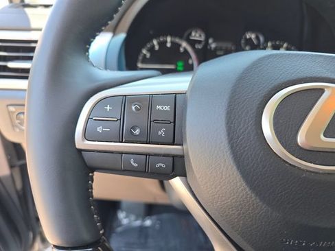 Used 2023 Lexus GX 460 Luxury w/ Sport Design Package AWD/4WD image 29