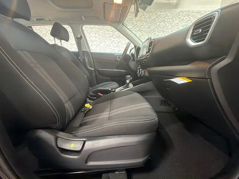 Certified 2026 Hyundai Venue SEL FWD image 11
