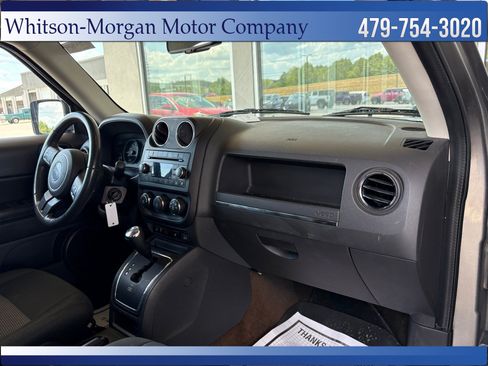 Used 2014 Jeep Patriot Latitude AWD/4WD image 27