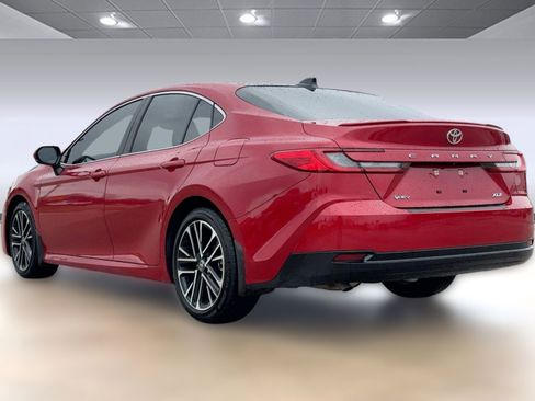 Used 2025 Toyota Camry XLE w/ Premium Package image 3
