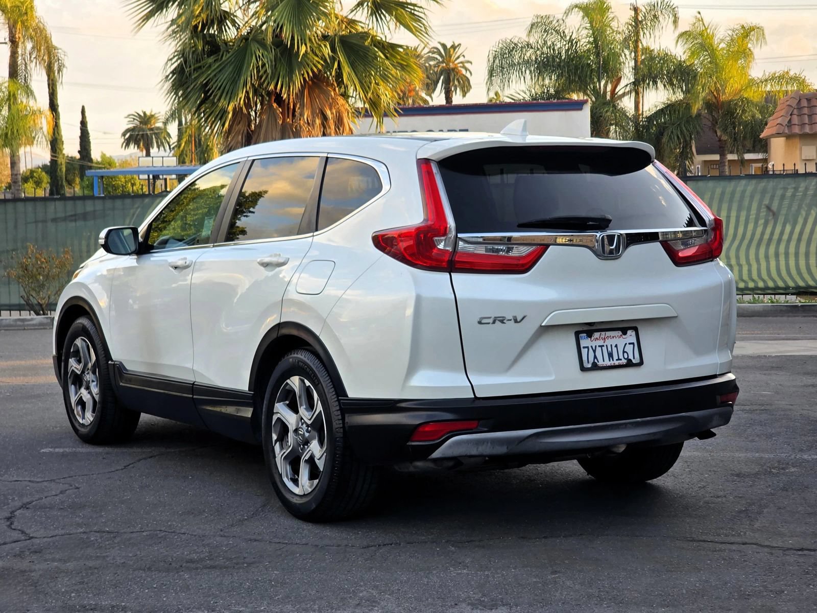 Used 2017 Honda CR-V EX-L image 4
