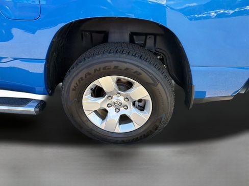 Used 2024 RAM 1500 Big Horn AWD/4WD image 10