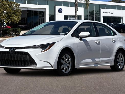 Used 2022 Toyota Corolla LE image 8