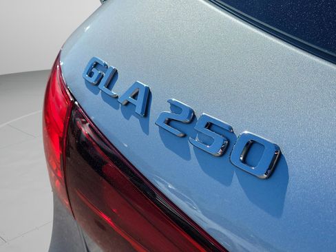 Certified 2026 Mercedes-Benz GLA 250 image 32