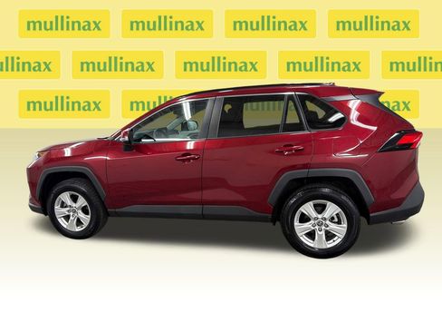 Used 2021 Toyota RAV4 XLE w/ Convenience Package FWD image 13