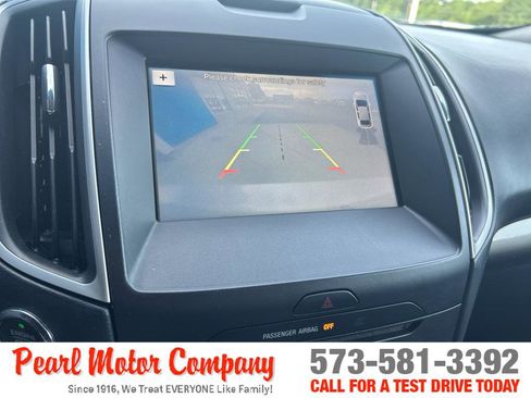 Used 2017 Ford Edge SEL w/ Equipment Group 201A AWD/4WD image 16