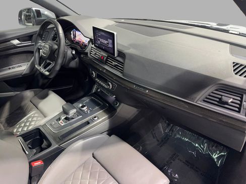Used 2018 Audi SQ5 Premium Plus w/ Navigation Package image 31