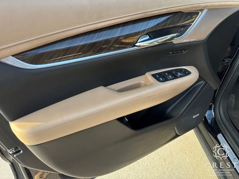 Used 2021 Cadillac XT6 Sport w/ Platinum Package image 8