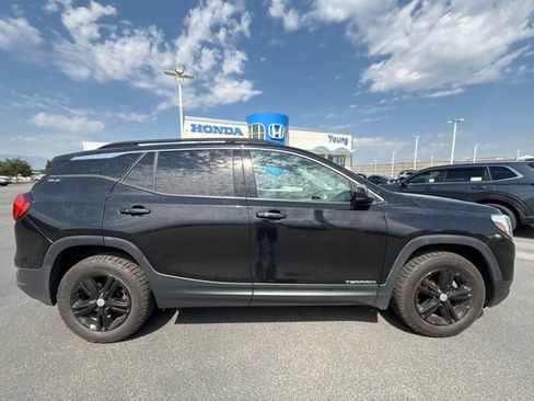 Used 2019 GMC Terrain SLE w/ Driver Convenience Package AWD/4WD image 3