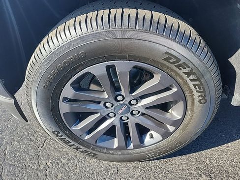 Used 2020 GMC Canyon SLE w/ Elevation Edition image 9