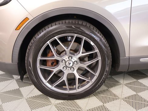 Used 2019 Lincoln Nautilus Select FWD image 18