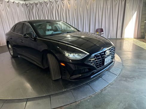Used 2023 Hyundai Sonata SEL w/ Convenience Package FWD image 3