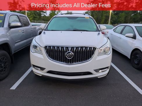 Used 2017 Buick Enclave Convenience FWD image 2