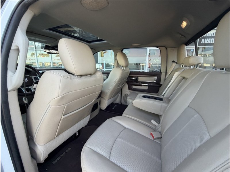 Used 2018 RAM 1500 Laramie w/ Convenience Group AWD/4WD image 22