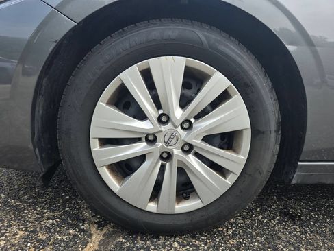 Used 2024 Nissan Sentra S FWD image 22