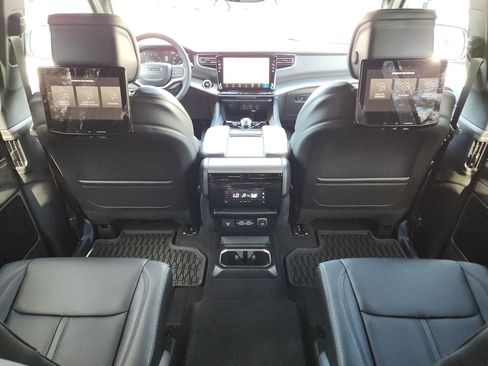 New 2026 Jeep Grand Wagoneer L Limited image 17