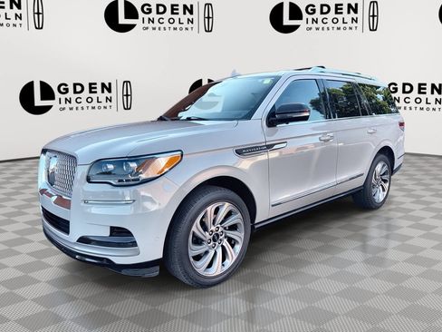 Used 2022 Lincoln Navigator Reserve AWD/4WD image 1