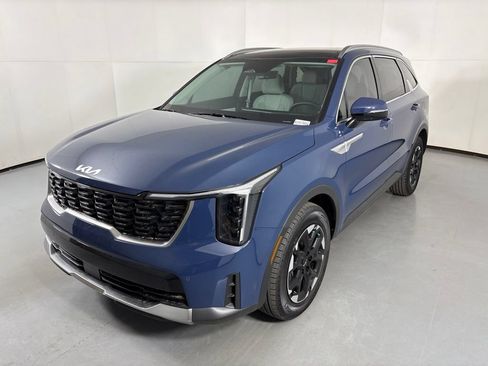 New 2026 Kia Sorento S w/ S Panoramic Sunroof Package FWD image 4