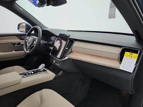 New 2026 Volvo XC90 T8 Plus w/ Protection Package AWD/4WD image 13