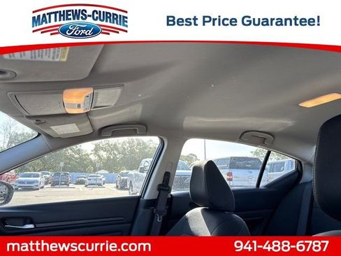 Used 2025 Nissan Altima 2.5 SV image 11
