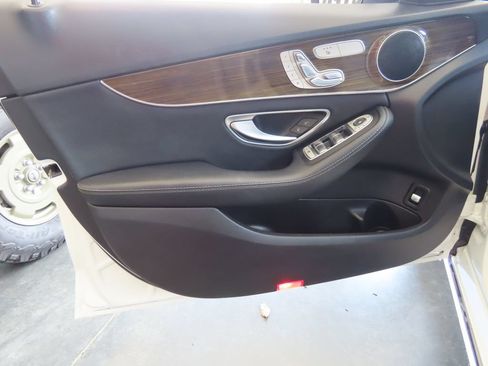 Used 2019 Mercedes-Benz C 300 4MATIC Sedan w/ Premium Package image 18