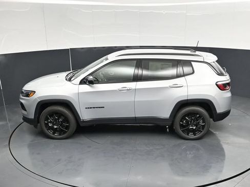 Used 2026 Jeep Compass Latitude AWD/4WD image 52