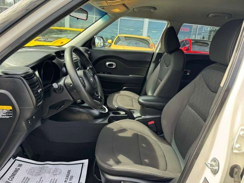 Used 2019 Kia Soul image 8