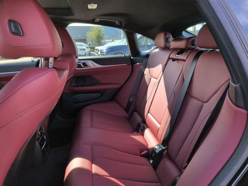 Used 2025 BMW i4 xDrive40i image 31