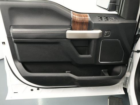 Used 2020 Ford F150 Lariat w/ Equipment Group 502A Luxury AWD/4WD image 34