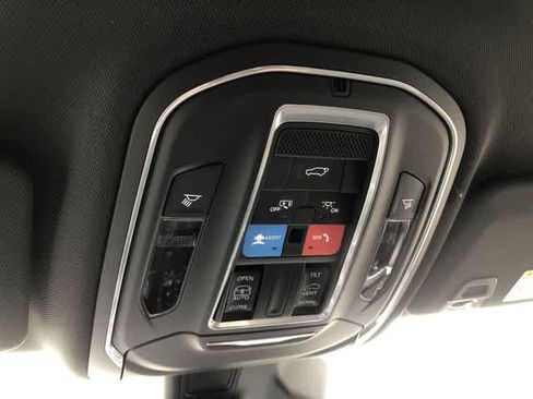 New 2025 Jeep Grand Cherokee 4WD image 22
