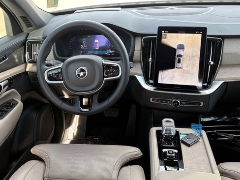 New 2026 Volvo XC90 B6 Ultra w/ Protection Package AWD/4WD image 13