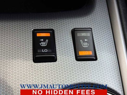 Used 2019 Nissan Pathfinder SL image 37