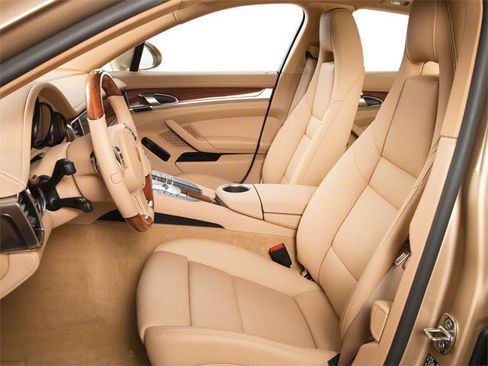 Used 2013 Porsche Panamera RWD image 8