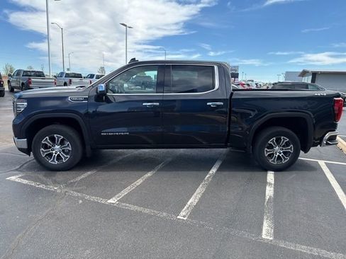 Used 2024 GMC Sierra 1500 SLT AWD/4WD image 5