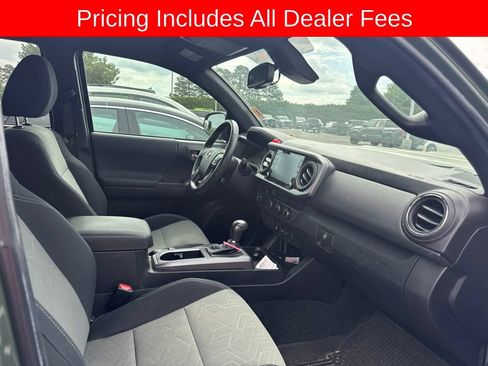 Used 2022 Toyota Tacoma TRD Sport RWD image 11